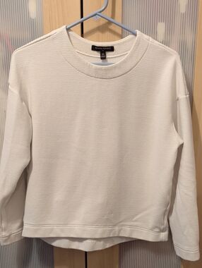 Banana Republic Women's Off-White Ribbed Crewneck Sweater